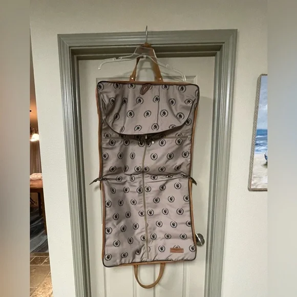 F H Wadsworth NYC Plaid Garment Bag with Leather Accents Caesers Palace emblem - Picture 4 of 14